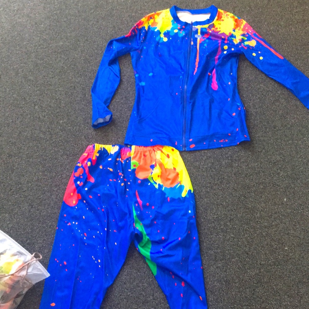 Blue paint design sweat suit